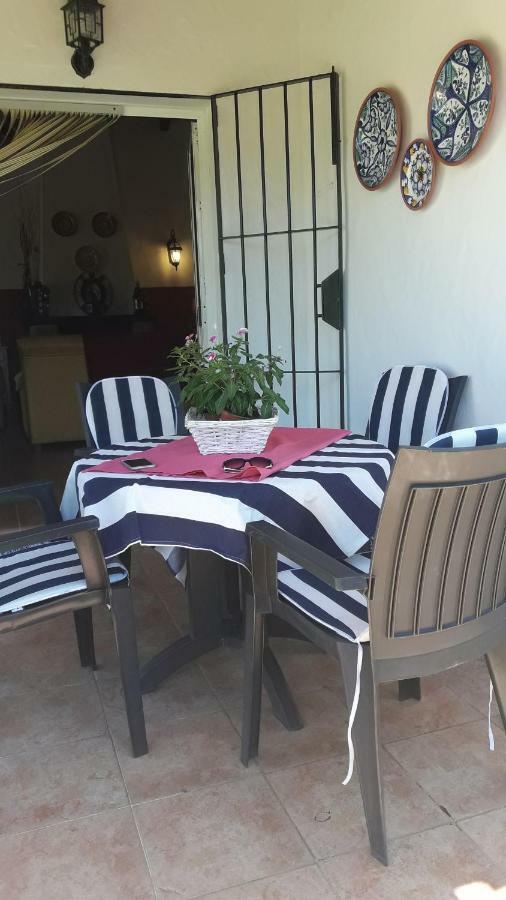 Chalet La Huerta 2 Amplios Jardines Barbacoa Y Wifi コニル・デ・ラ・フロンテラ エクステリア 写真